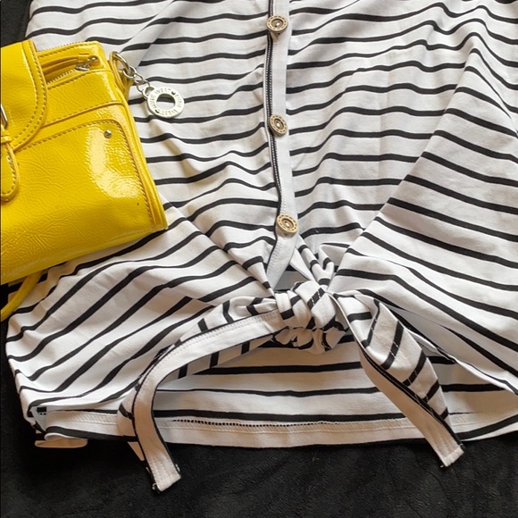 Women’s Small Striped Top - Picture 2 of 3